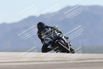 media/Oct-13-2025-Moto Forza (Mon) [[a66d839500]]/3-B Group/Session 4 (Turn 9)/